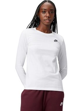 Nike Women's Sportswear Club Long-Sleeve T-Shirt